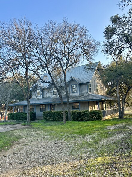 2121 Lynnbrook Dr, Austin, TX à louer - Photo de l’immeuble – Image 2 sur 5