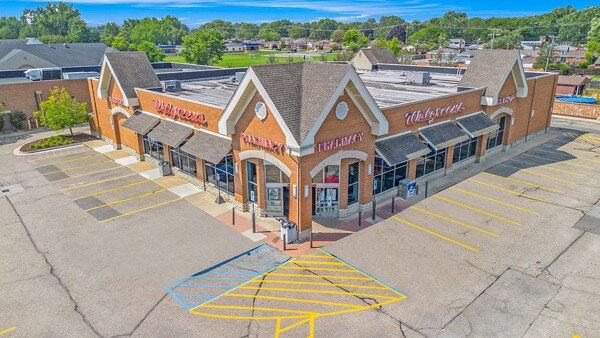 25015 Little Mack Ave, Saint Clair Shores, MI à vendre Photo principale– Image 1 sur 2