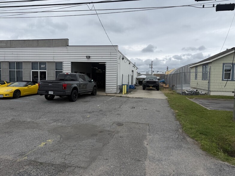 207 Pennsylvania Ave, Virginia Beach, VA à louer - Photo de l’immeuble – Image 2 sur 5