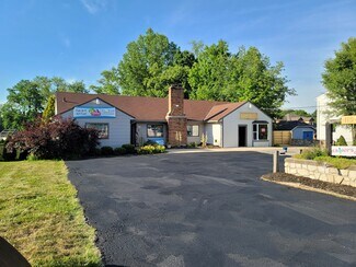Plus de détails pour 115 E Aurora Rd, Northfield, OH - Local commercial à louer