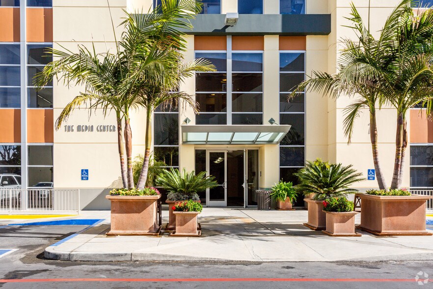 1600 Rosecrans Ave, Manhattan Beach, CA à louer - Photo de l’immeuble – Image 3 sur 8