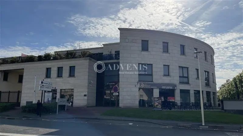 Bureau dans Torcy à louer - Photo de l’immeuble – Image 2 sur 11