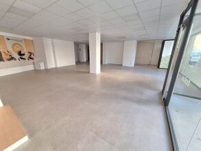 Local commercial dans Igualada, Barcelona à louer Photo intérieure– Image 1 sur 21