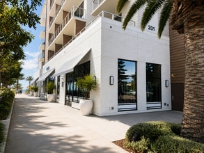 201 N Myers St, Oceanside, CA à louer Photo intérieure– Image 2 sur 2