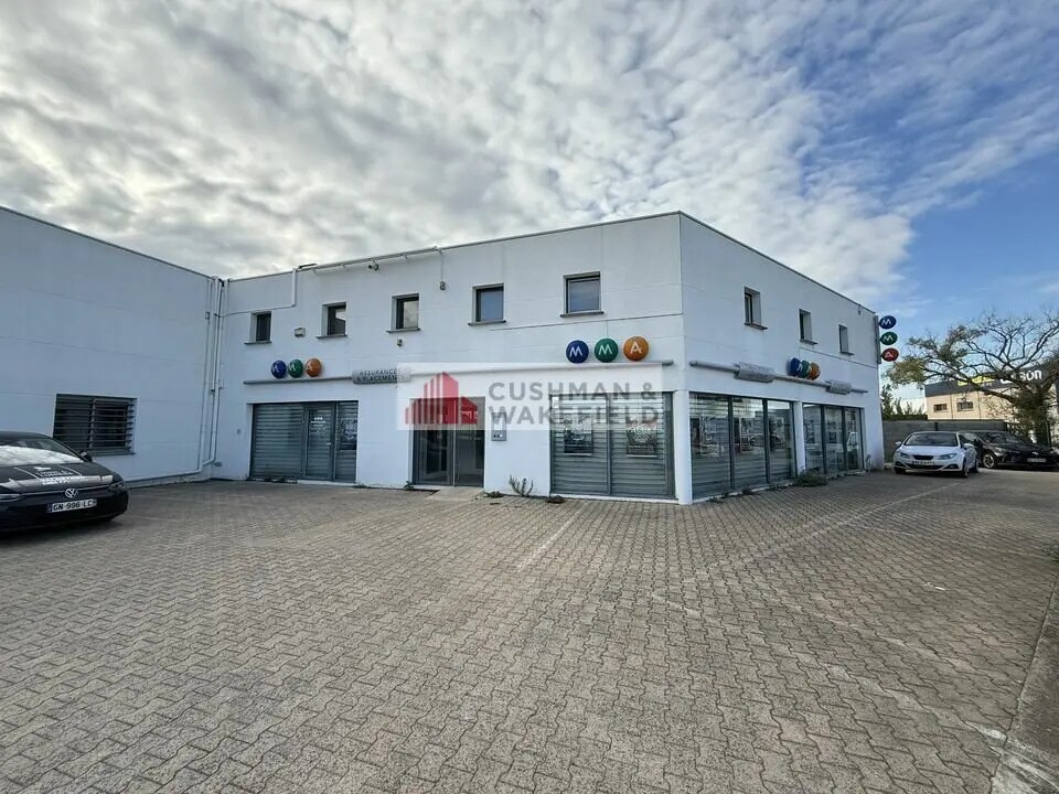 Local commercial dans Caissargues à louer Photo de l’immeuble– Image 1 sur 2