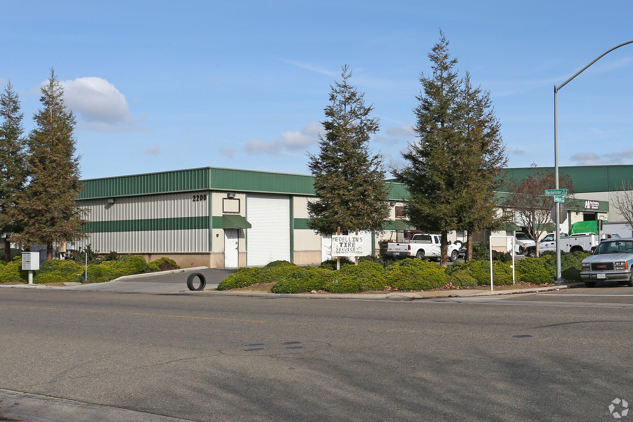 2200 Rockefeller Dr, Ceres, CA à louer Photo principale– Image 1 sur 10