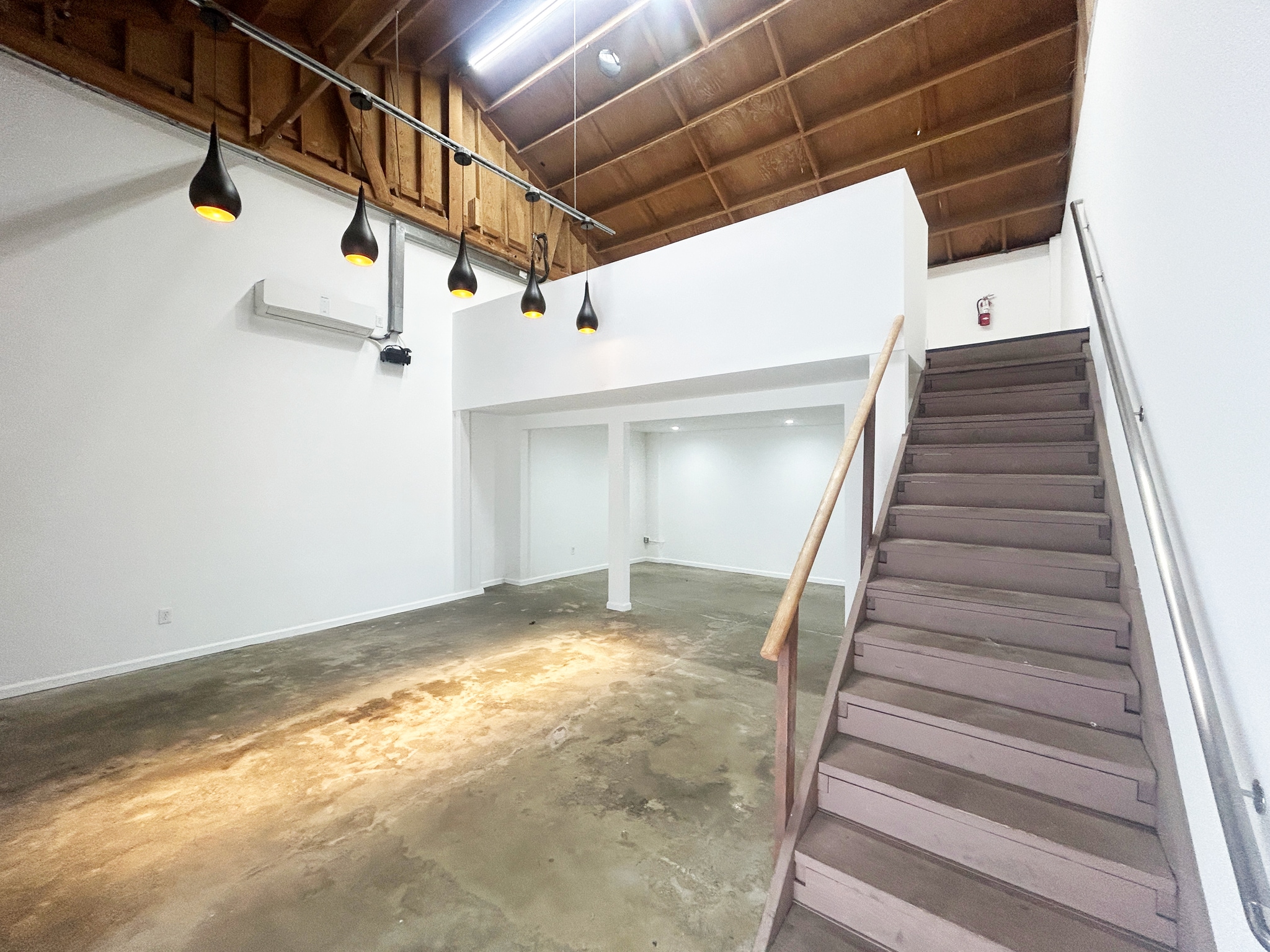 2842-2912 Colorado Ave, Santa Monica, CA à louer Photo intérieure– Image 1 sur 3