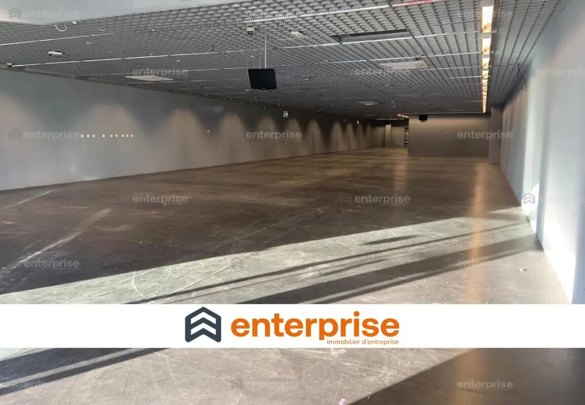 Local commercial dans Vauchelles-les-Quesnoy à louer Photo intérieure– Image 1 sur 3