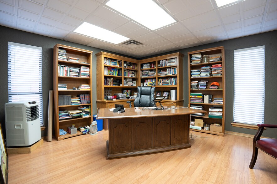 11700 W Reno Ave, Yukon, OK à vendre - Photo de l’immeuble – Image 2 sur 46