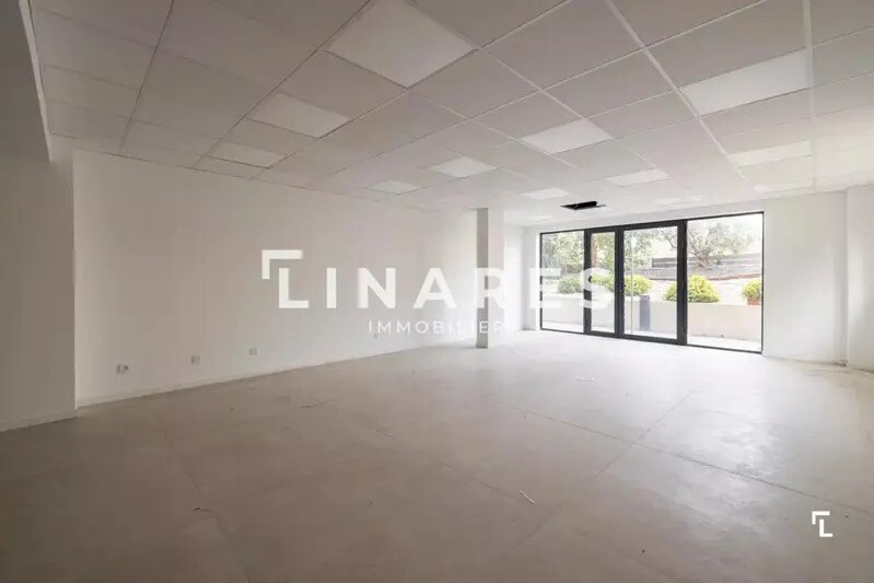 Local commercial dans Saint-Cyr-sur-Mer à vendre Photo intérieure– Image 1 sur 8