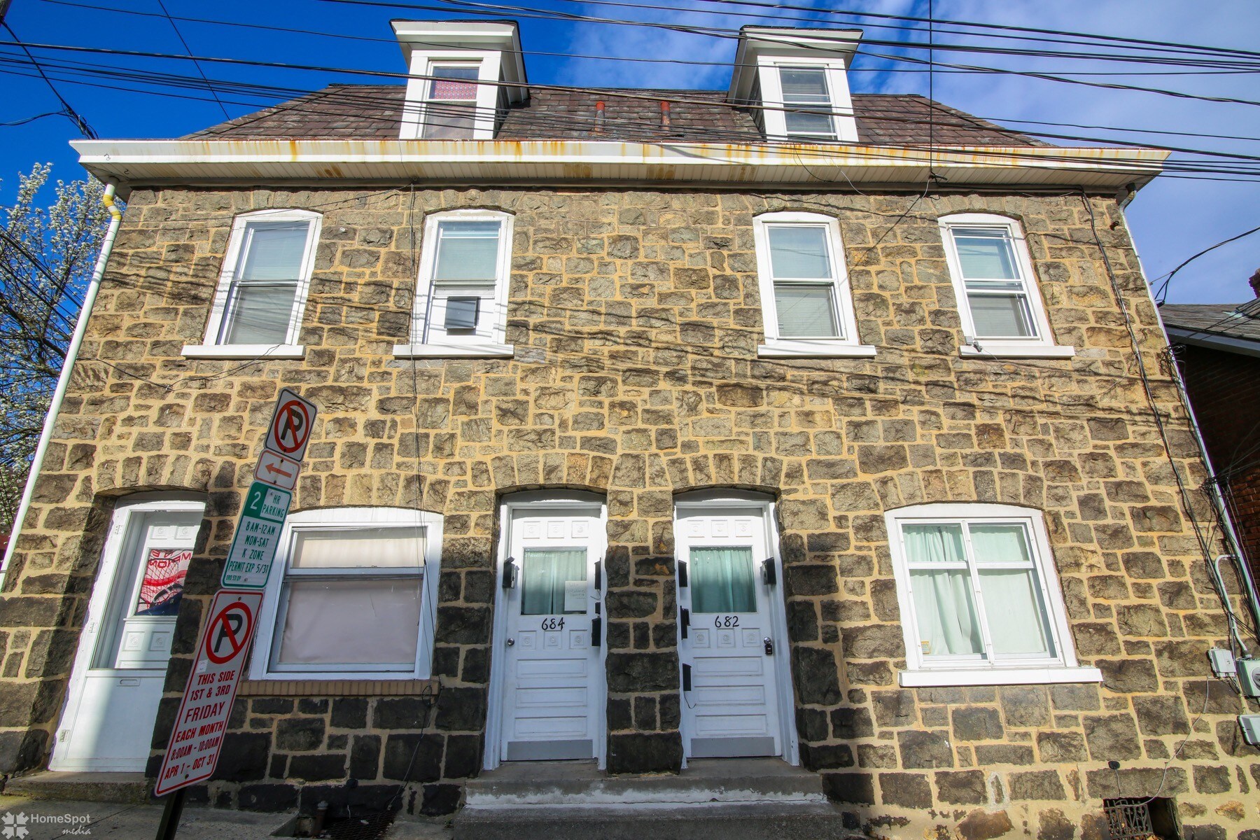 682 Hayes St, Bethlehem, PA à vendre Photo principale– Image 1 sur 2