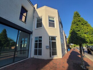 Plus de détails pour 107-109 E Charlotte Ave, Mount Holly, NC - Local d'activités à louer