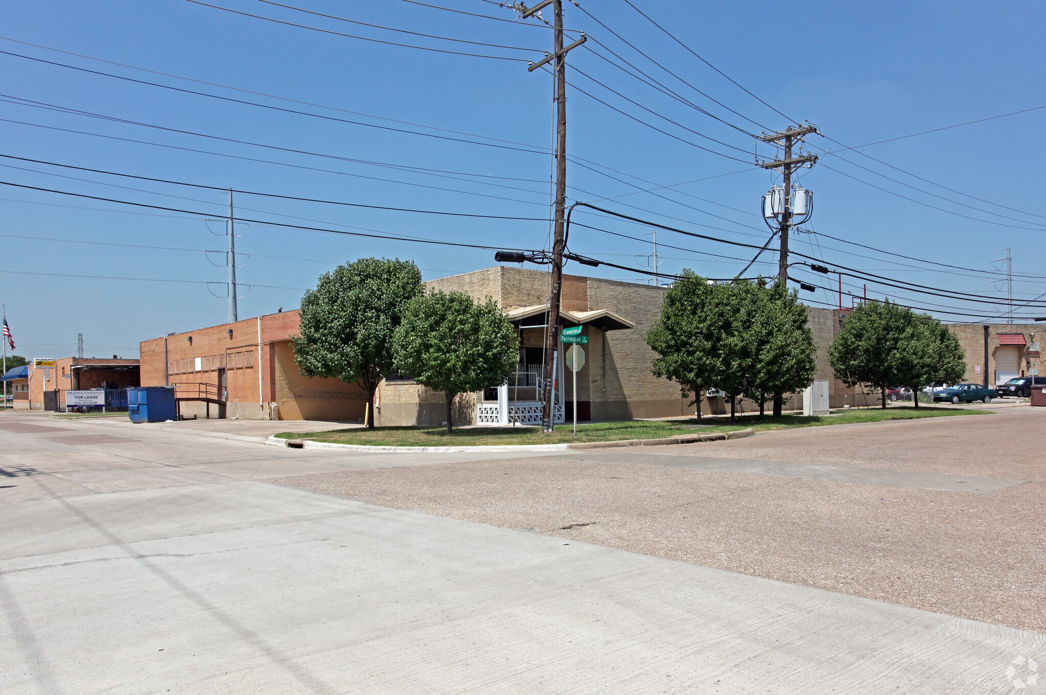 2505 Farrington St, Dallas, TX à louer Photo principale– Image 1 sur 13
