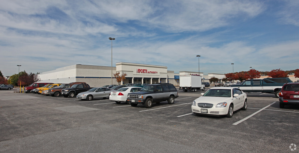 585-597 Ordnance Rd, Glen Burnie, MD à louer - Photo principale – Image 3 sur 25