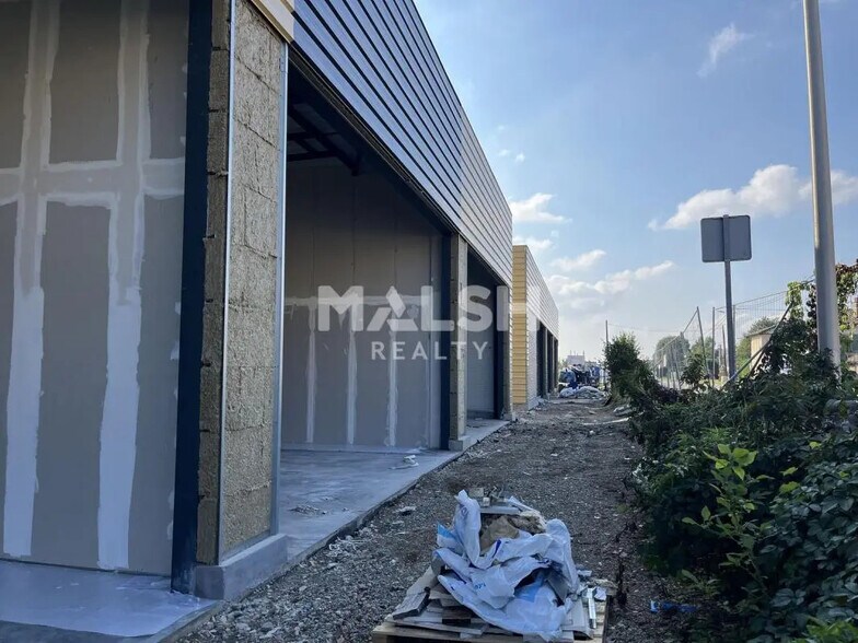 Local commercial dans Limas à louer - Photo de l’immeuble – Image 2 sur 9