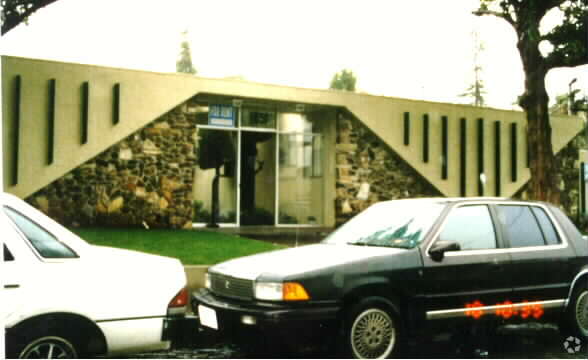 1851 Clarke Ave, East Palo Alto, CA à vendre - Photo principale – Image 1 sur 2