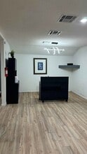804 W 2nd St, Taylor, TX à vendre Photo intérieure– Image 1 sur 7