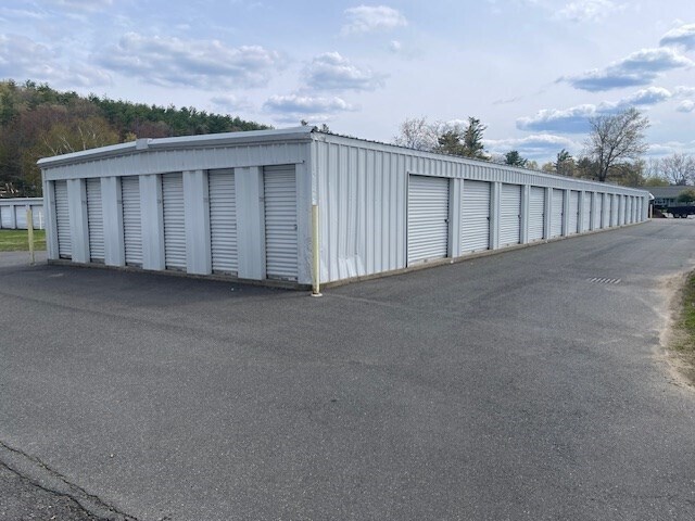 8 Northfield Rd, Erving, MA à vendre - Photo de l’immeuble – Image 2 sur 3