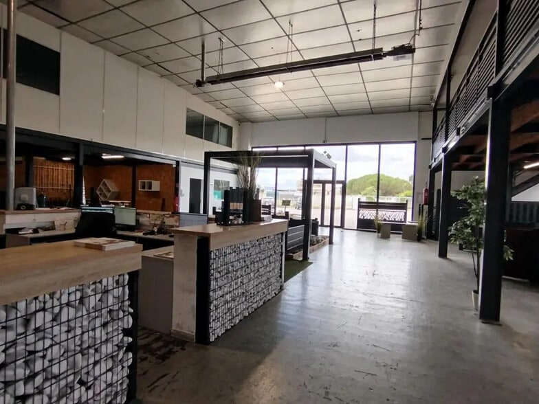 Local d’activités dans Portet-sur-Garonne à louer - Photo de l’immeuble – Image 2 sur 20