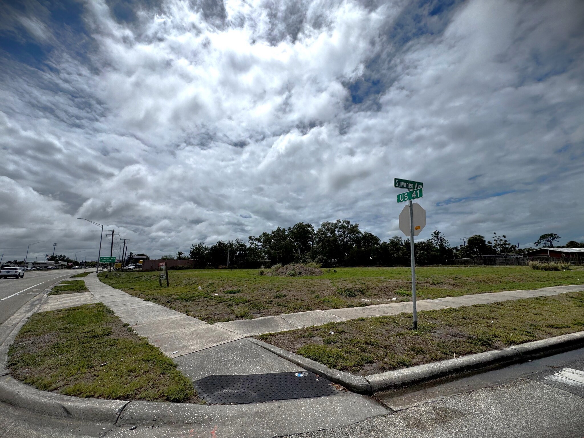 7972 N Tamiami Trl, Sarasota, FL à vendre Photo principale– Image 1 sur 22