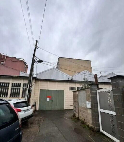 Local d'activités dans Montreuil à vendre - Photo de l’immeuble – Image 2 sur 10