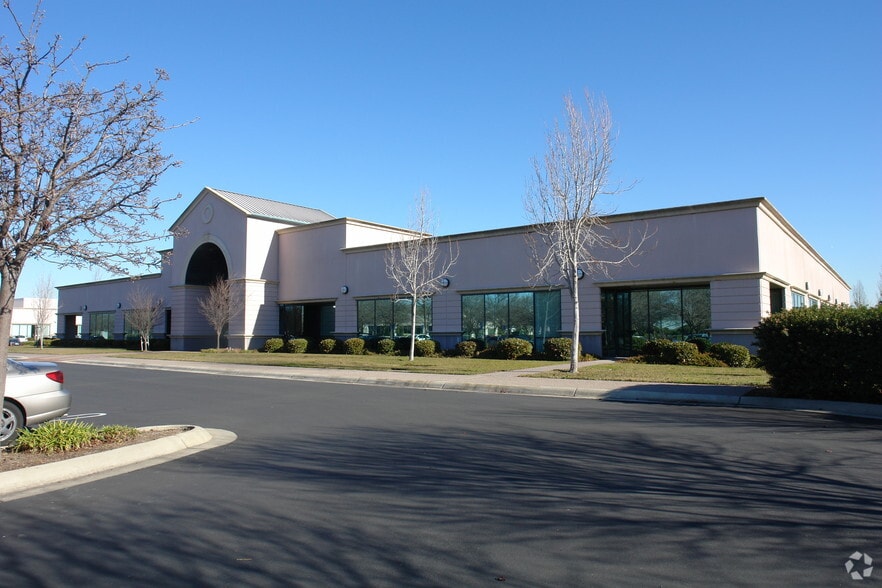 34800 Campus Dr, Fremont, CA à louer - Photo principale – Image 1 sur 8