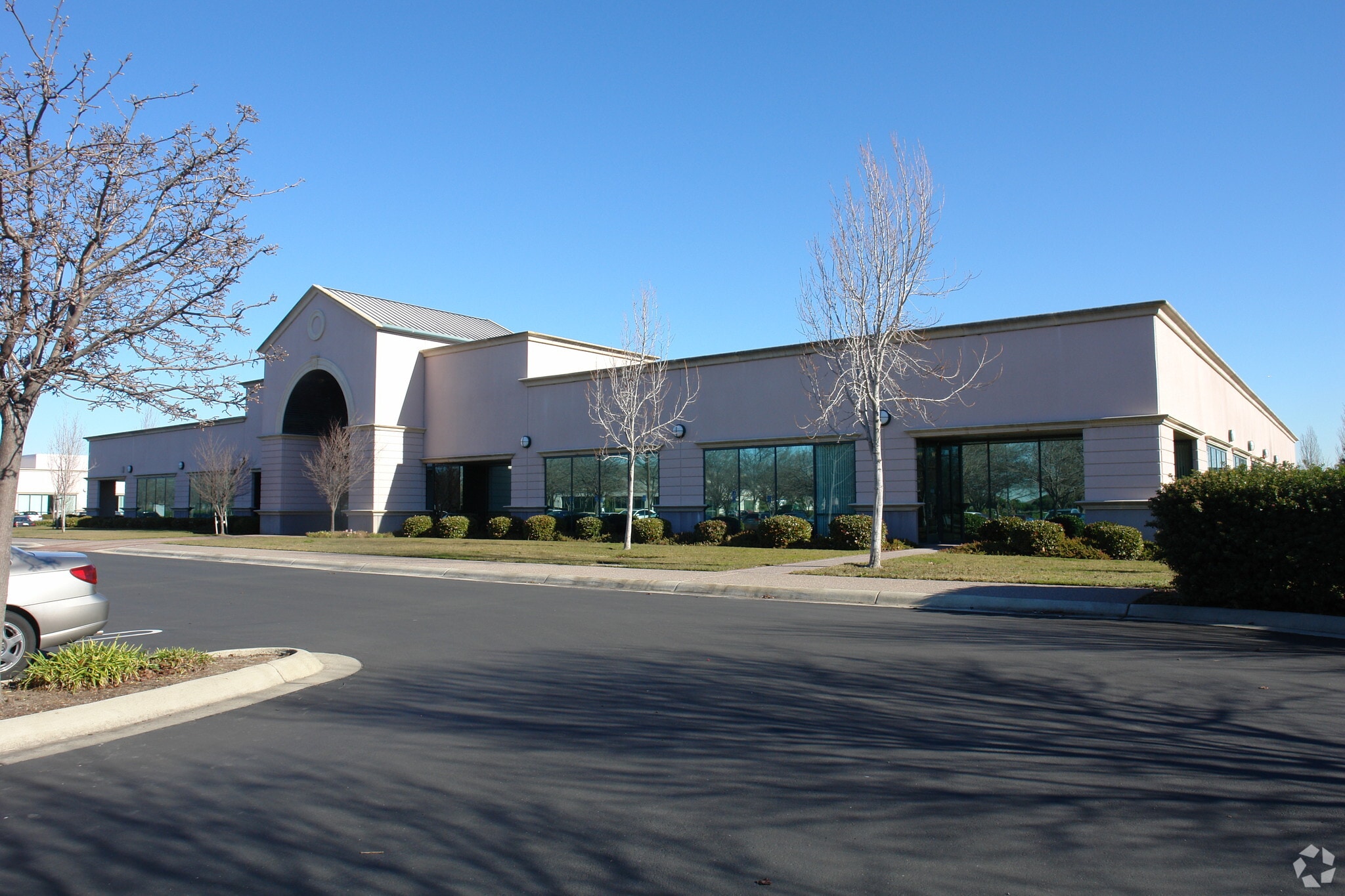 34800 Campus Dr, Fremont, CA à louer Photo principale– Image 1 sur 9