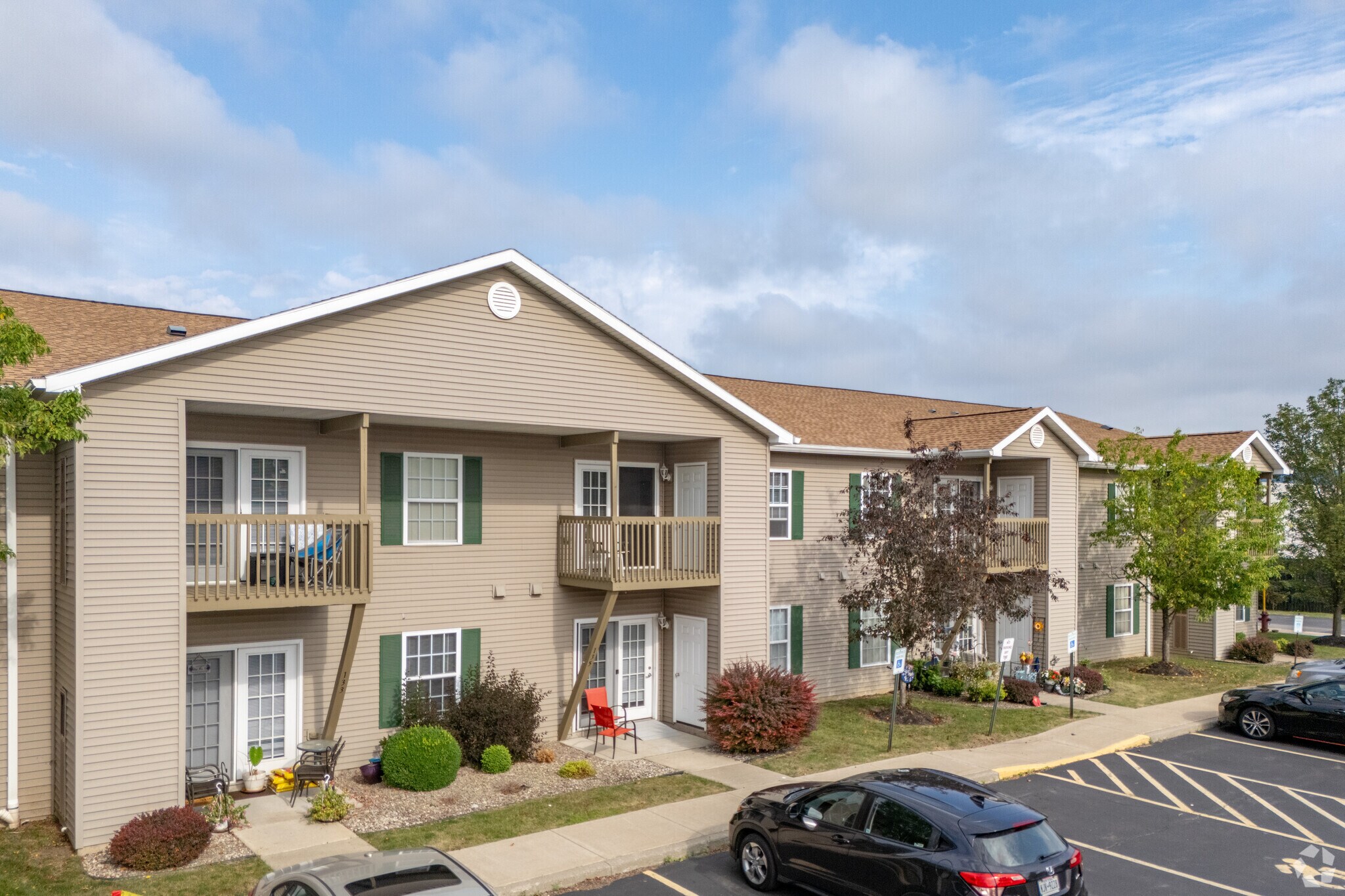 2341 Union Rd, West Seneca, NY à louer Photo principale– Image 1 sur 21