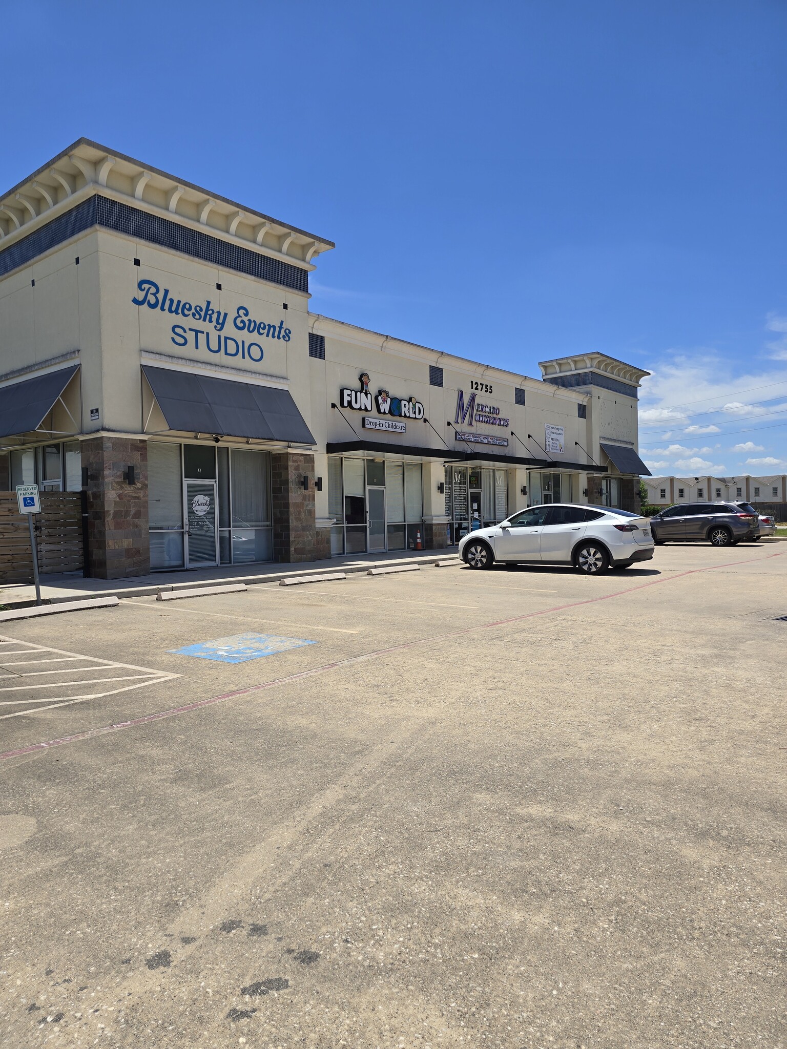 12755 Walters Rd, Houston, TX à louer Photo de l’immeuble– Image 1 sur 22
