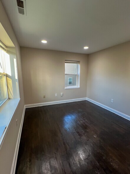 5501 Foote St NE, Washington, DC à vendre - Photo intérieure – Image 3 sur 24