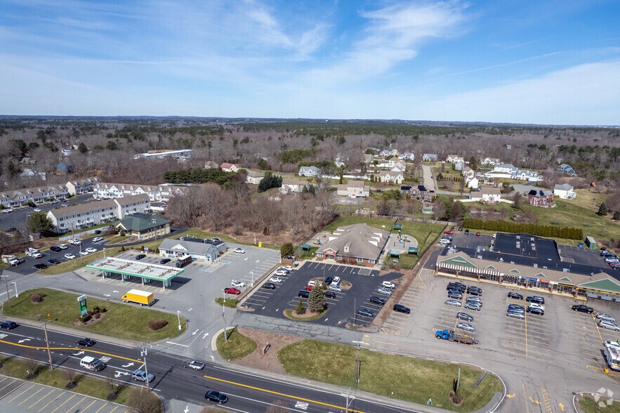 393 W Center St, West Bridgewater, MA à vendre - Aérien – Image 2 sur 4
