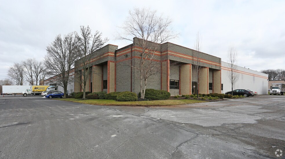 841 Nina Way, Warminster, PA à louer - Photo principale – Image 1 sur 6