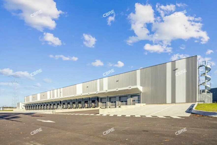Industriel/Logistique dans Ayguemorte-les-Graves à louer - Photo de l’immeuble – Image 1 sur 19