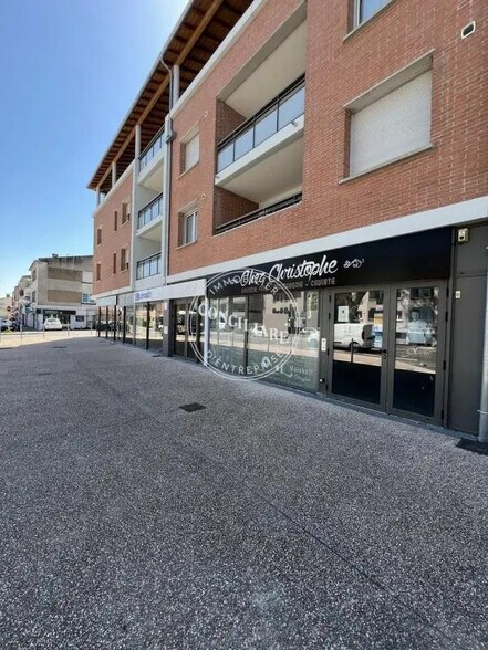 Local commercial dans Castanet-Tolosan à louer - Photo de l’immeuble – Image 1 sur 5