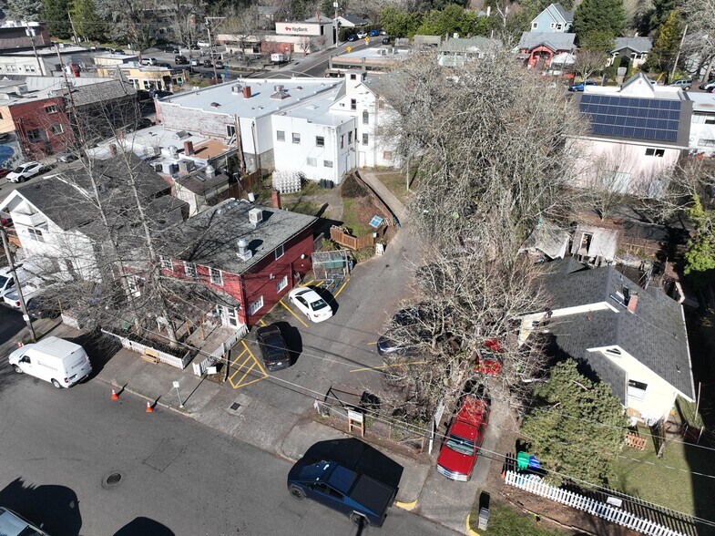 7780 SW Capitol Hwy, Portland, OR à vendre - Photo de l’immeuble – Image 3 sur 8