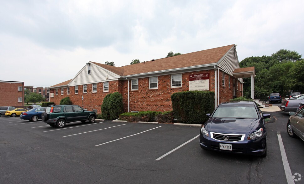 13-15 E Deer Park Dr, Gaithersburg, MD à vendre - Photo principale – Image 1 sur 5