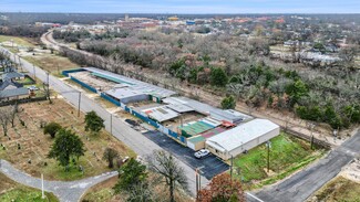 Plus de détails pour 630 N Travis Ave, Denison, TX - Industriel/Logistique à louer