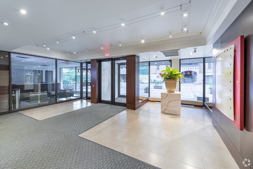 222 Somerset St W, Ottawa, ON à vendre - Hall d’entrée – Image 2 sur 11