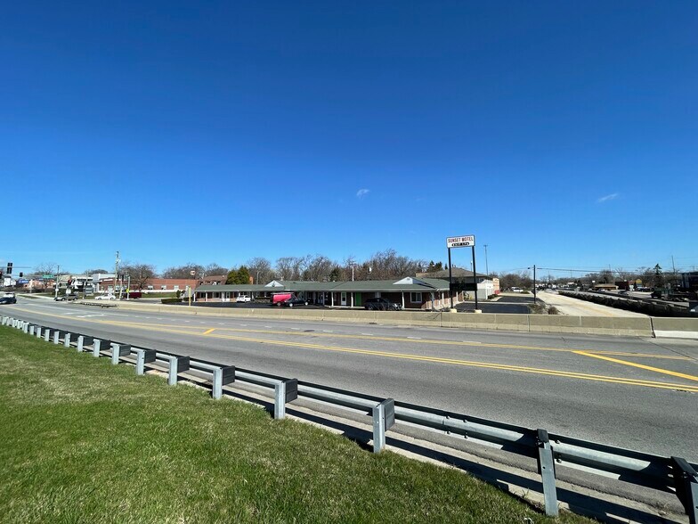 511 Rockland Rd, Lake Bluff, IL à vendre - Photo de l’immeuble – Image 3 sur 37