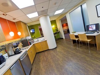 Plus de détails pour 895 Dove St, Newport Beach, CA - Coworking à louer