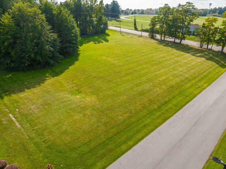 4904 Lake Rd S, Brockport, NY à vendre - Photo de l’immeuble – Image 2 sur 7