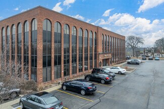 Plus de détails pour 2021 Midwest Rd, Oak Brook, IL - Bureau à louer