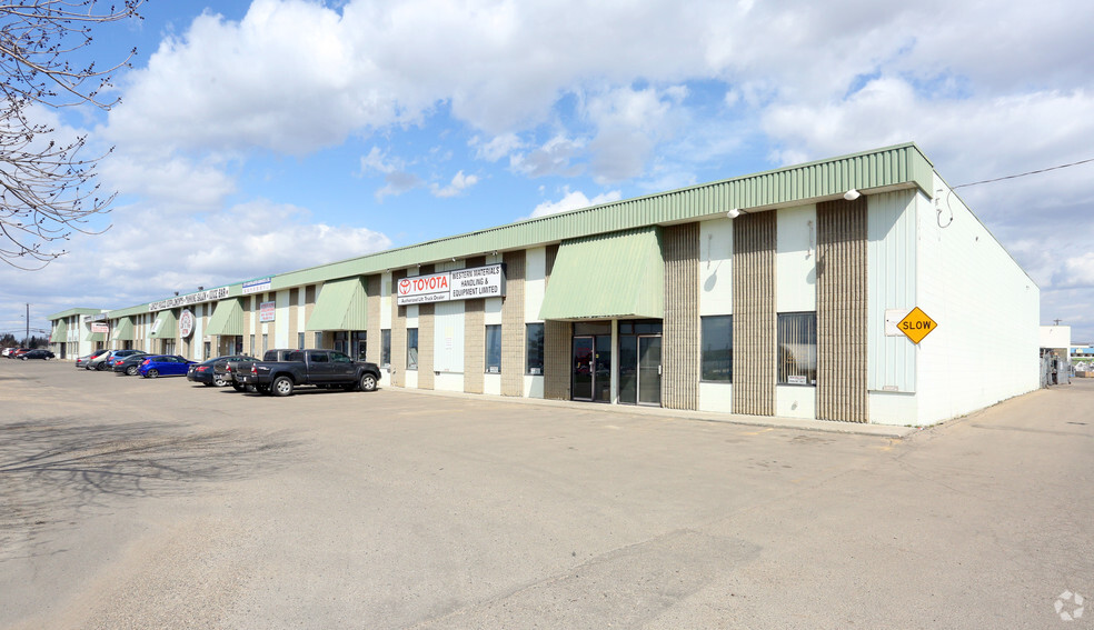 5927-6086 86 St NW, Edmonton, AB à louer - Photo de l’immeuble – Image 2 sur 3