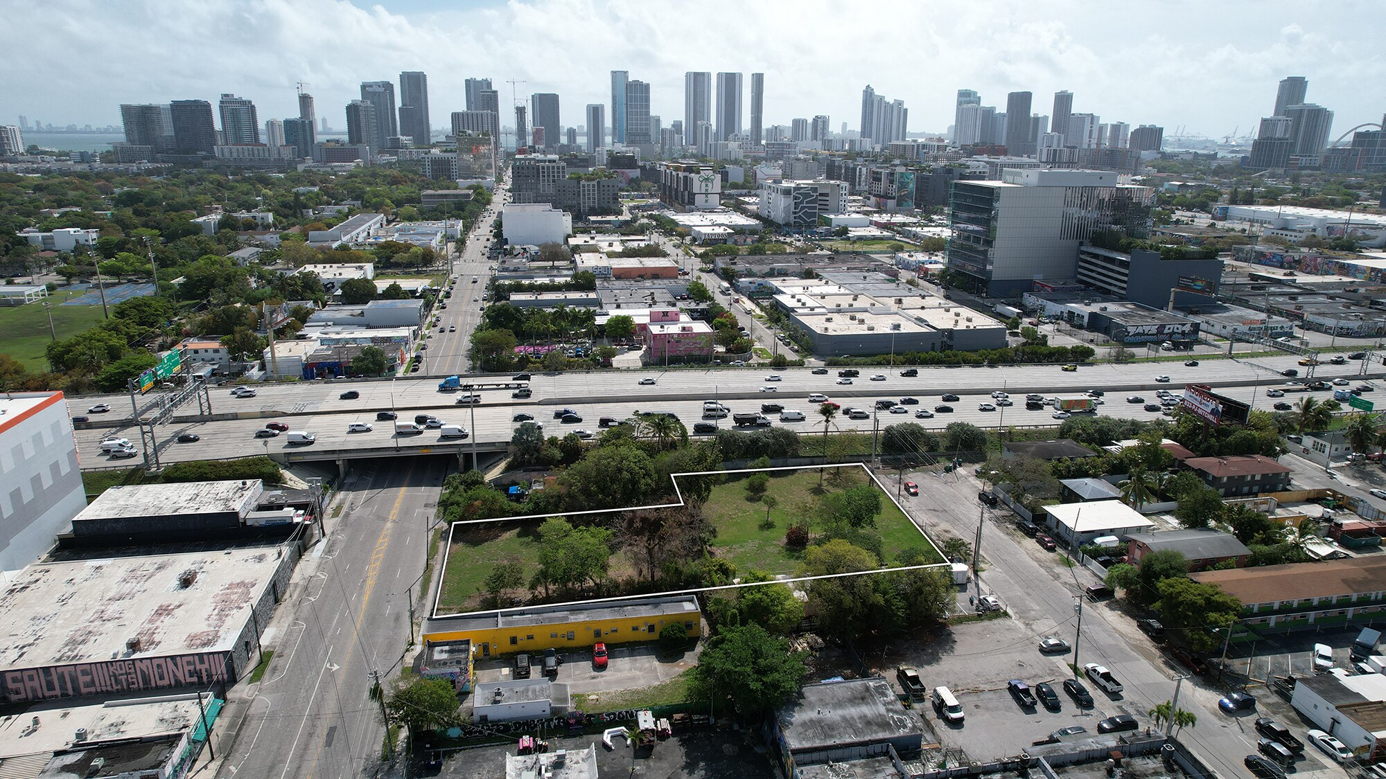 645-661 NW 28th St, 654-656 NW 29th St, Miami, FL à louer Photo principale– Image 1 sur 2