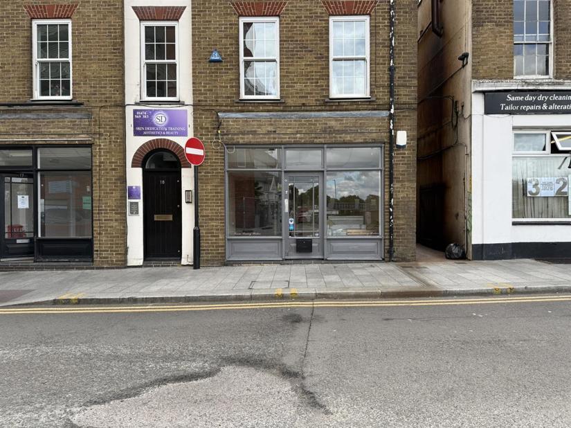 19 Stone St, Gravesend à louer Photo de l’immeuble– Image 1 sur 3
