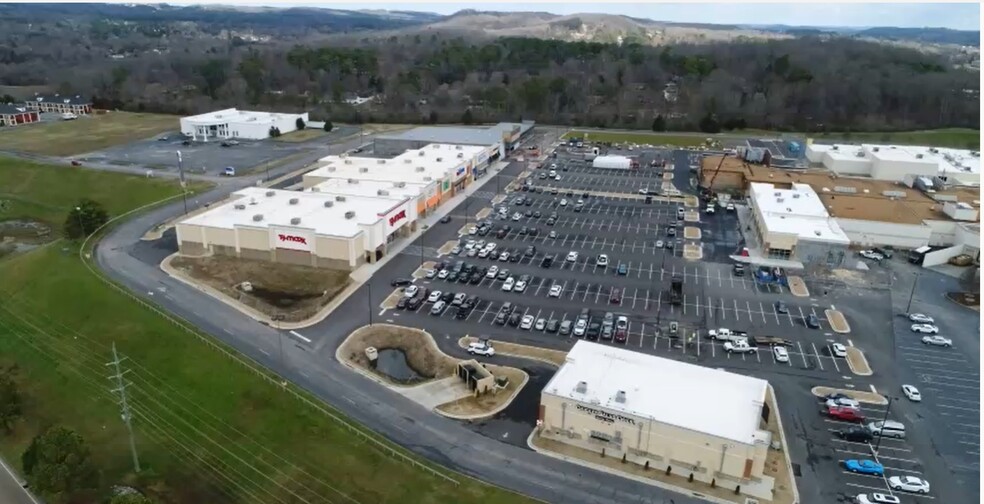 300 Paul Huff Pky, Cleveland, TN à vendre - Photo principale – Image 1 sur 3