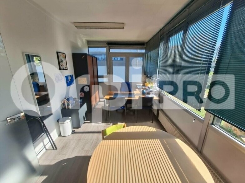 Bureau dans Compiègne à louer - Photo intérieure – Image 2 sur 11