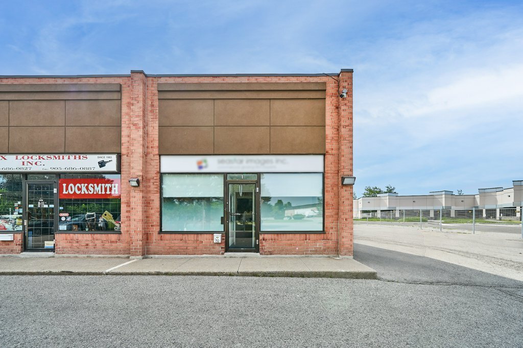 676 Monarch Ave, Ajax, ON à vendre Photo de l’immeuble– Image 1 sur 8