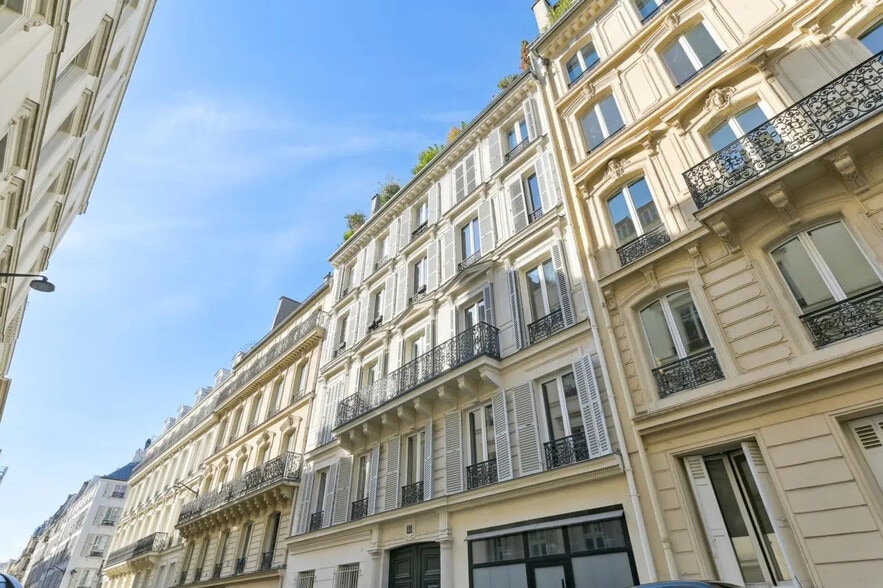 85 Rue Taitbout, Paris à louer - Photo de l’immeuble – Image 2 sur 14