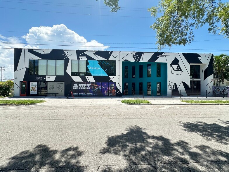 2920 NW 5th Ave, Miami, FL à louer - Photo de l’immeuble – Image 2 sur 10